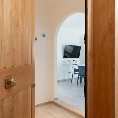 Casa Brezza Marina By Wonderful Italy オルビア